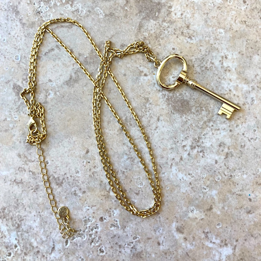 Long key necklace 🔑 brand new